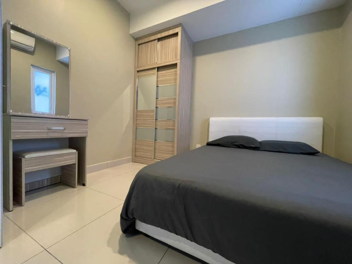 Premier At Maritime Apartment George Town