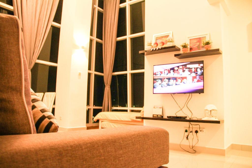 Premier At Maritime Apartment George Town